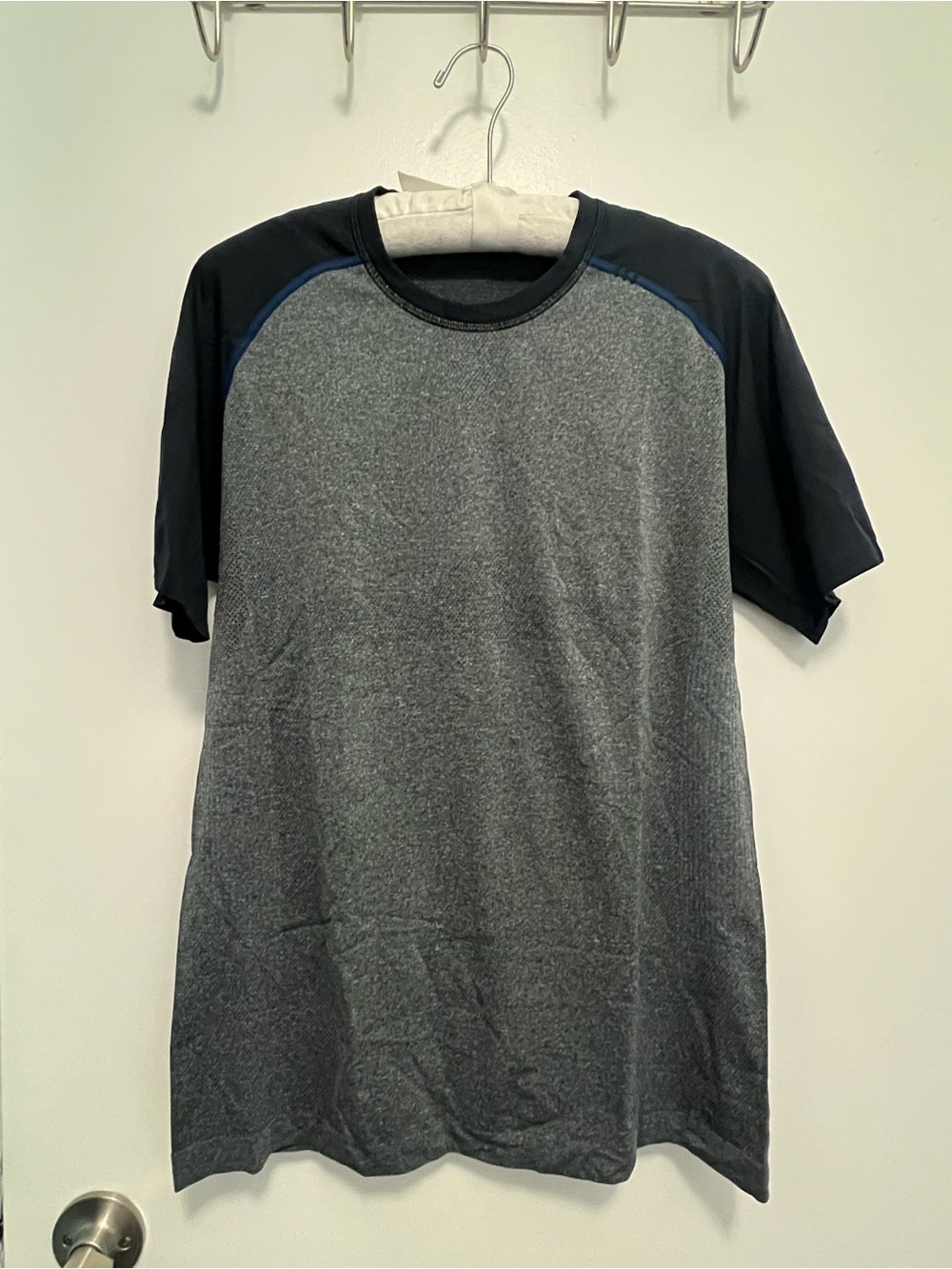 Lululemon Metal Tech Vent T